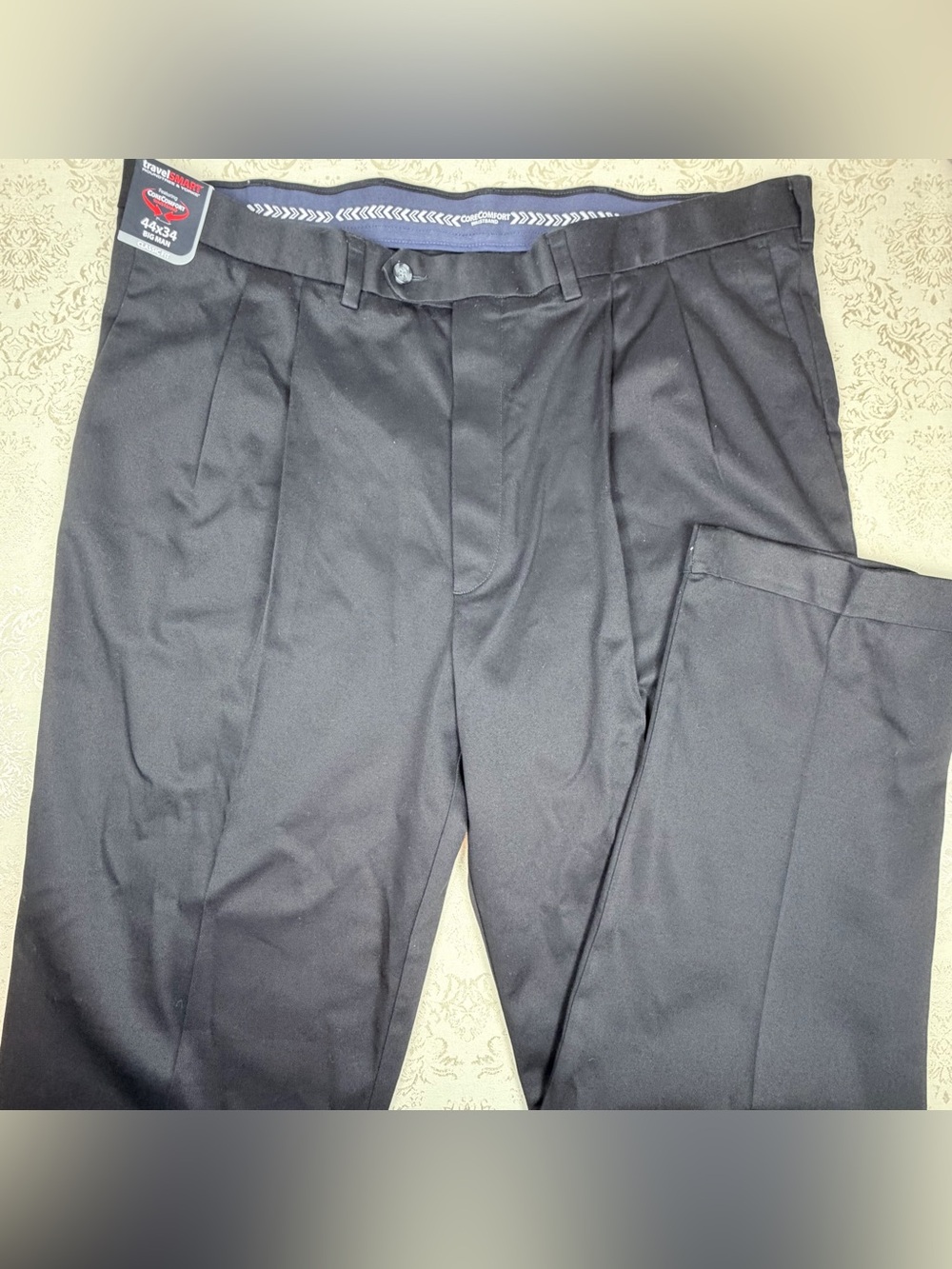 Roundtree & Yorke Black Pleated Dress Pants, NWT, 44x34”